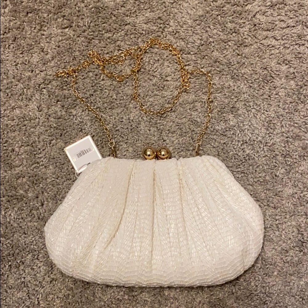 Ivory clutch